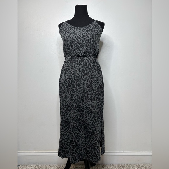 Old Navy Women’s Leopard Print Slub Knit Waist-Defined Midi Dress M Gray Animal - Picture 2 of 11